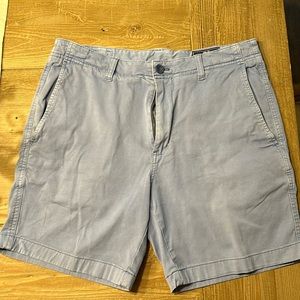 Vineyard Vines Shorts Men’s  Size 32